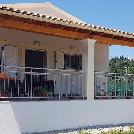 Casa Loukia Lägenhet Gastouri  Exteriör bild