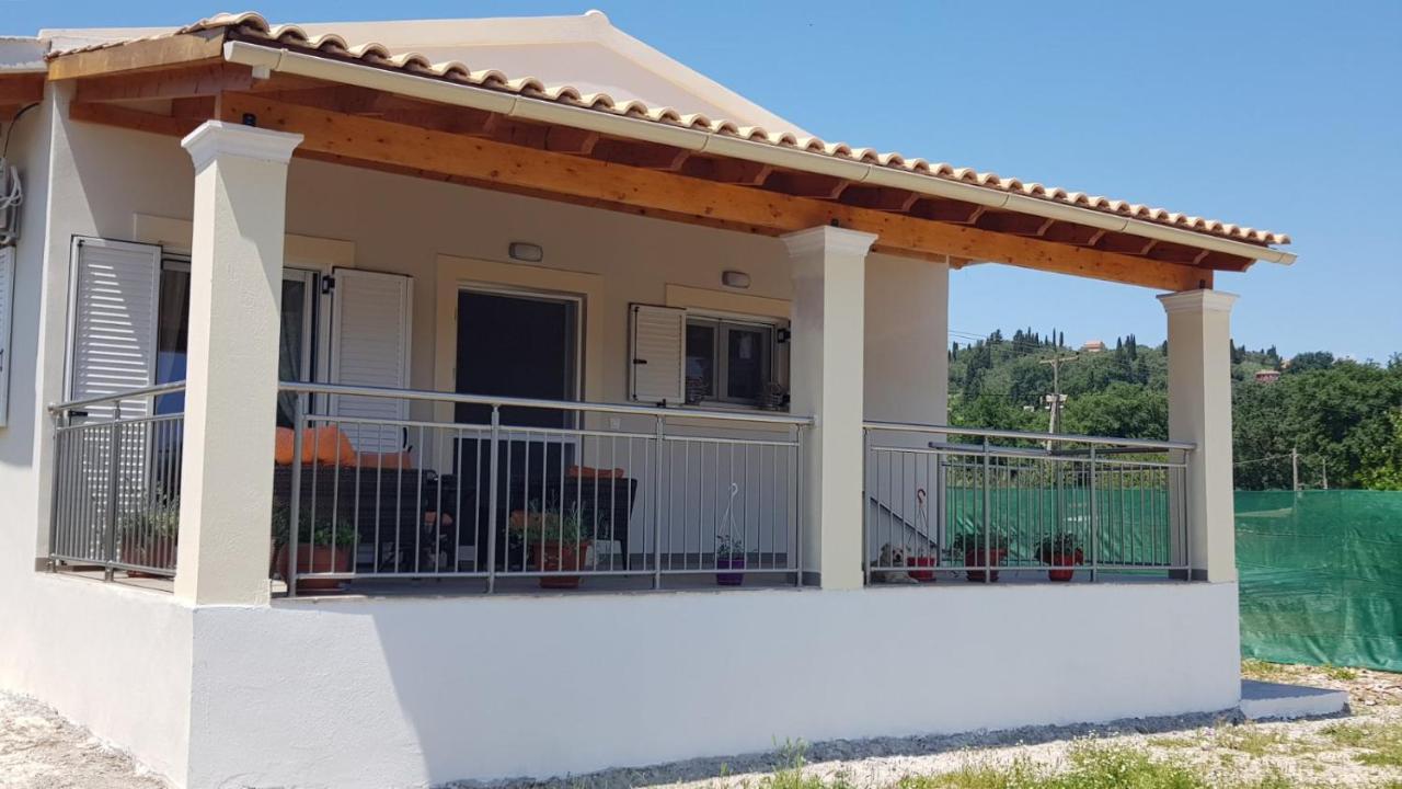 Casa Loukia Lägenhet Gastouri  Exteriör bild